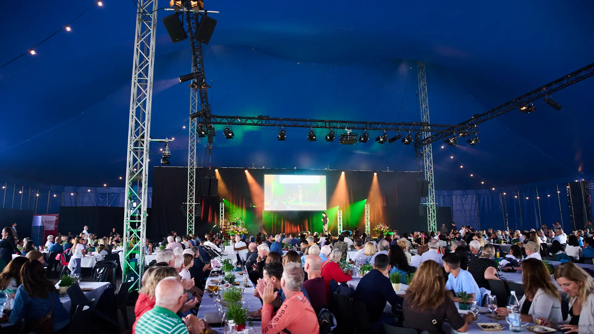 Aufnahme 2023: 75 Jahre Jubiläum bahoge Fest auf der offenen Rennbahn in Oerlikon.